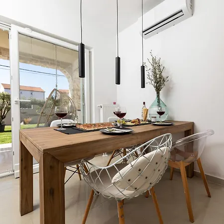 Luna By Interhome *