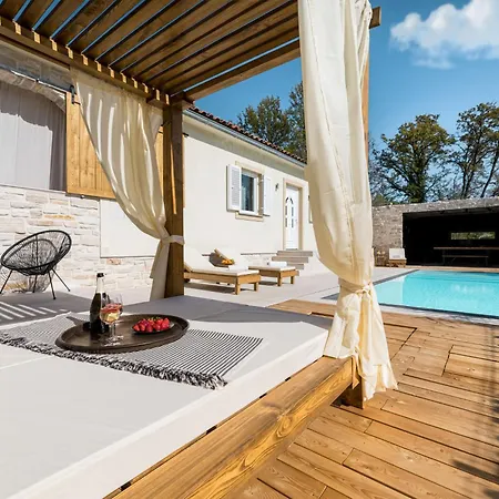 Villa Luna By Interhome