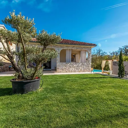 Villa Luna By Interhome Dobrinj